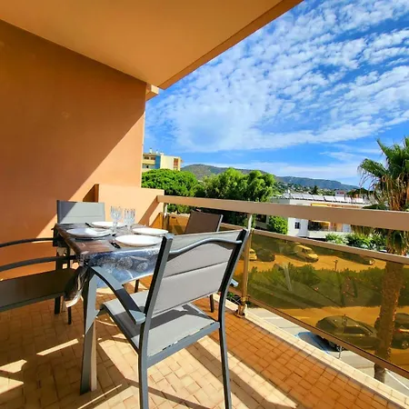 Studio Ideal Pour 2 Adultes Et 2 Enfants Proche Mer Promenades Et Commerces Apartment Le Lavandou