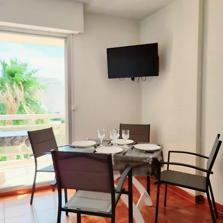 Apartment Studio Ideal Pour 2 Adultes Et 2 Enfants Proche Mer Promenades Et Commerces *
